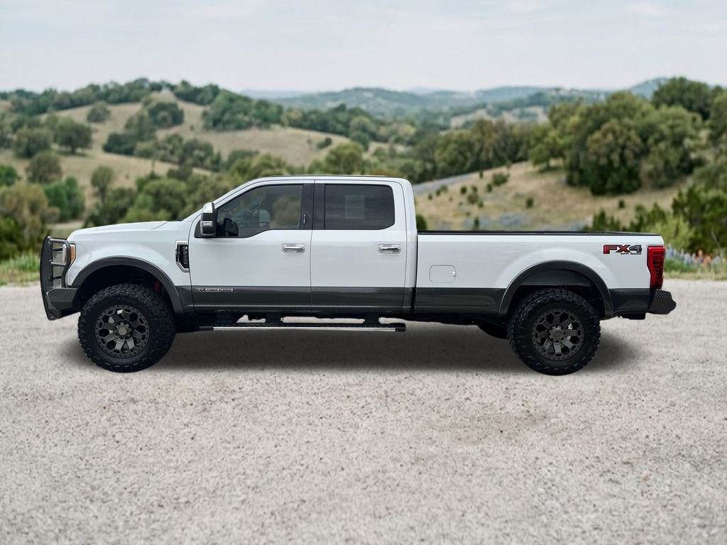 Used 2017 White Ford Lariat image 5