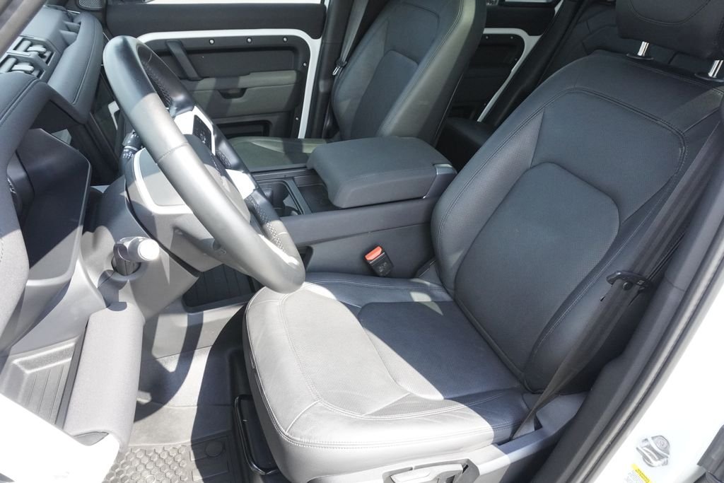 Used 2023 White Land Rover S image 20