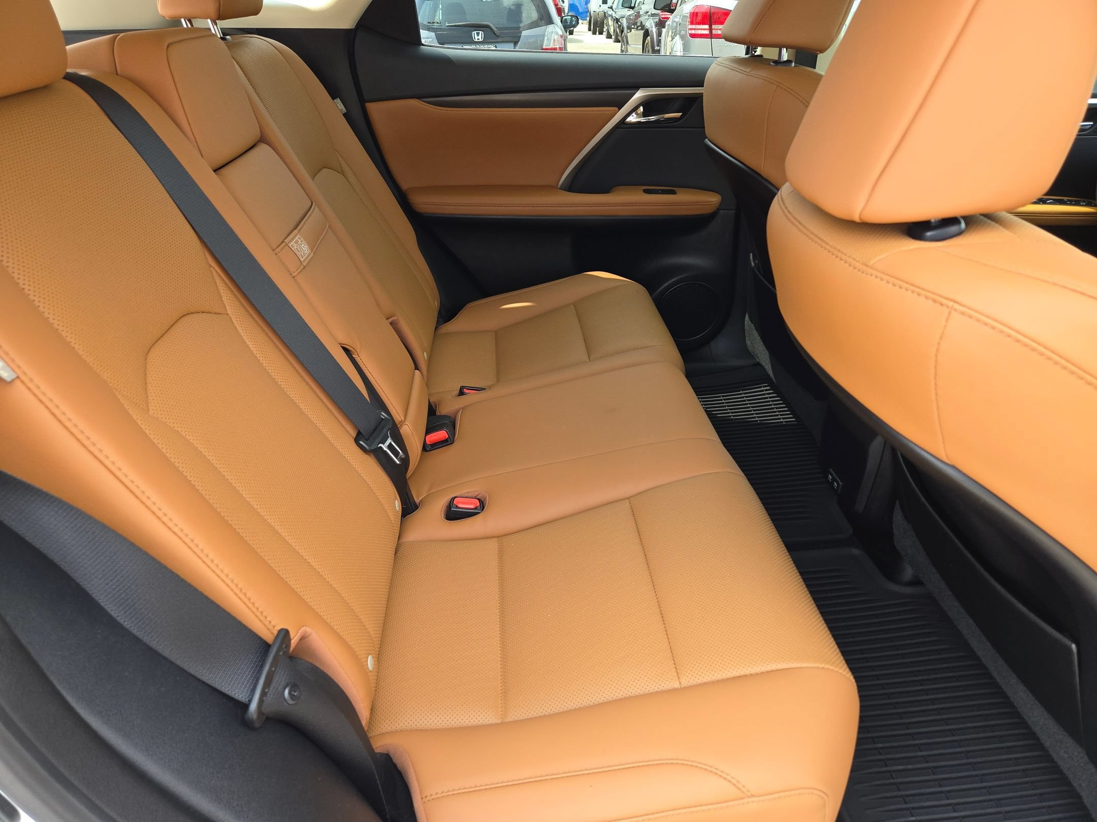 Used 2022 White Lexus RX 350 image 25