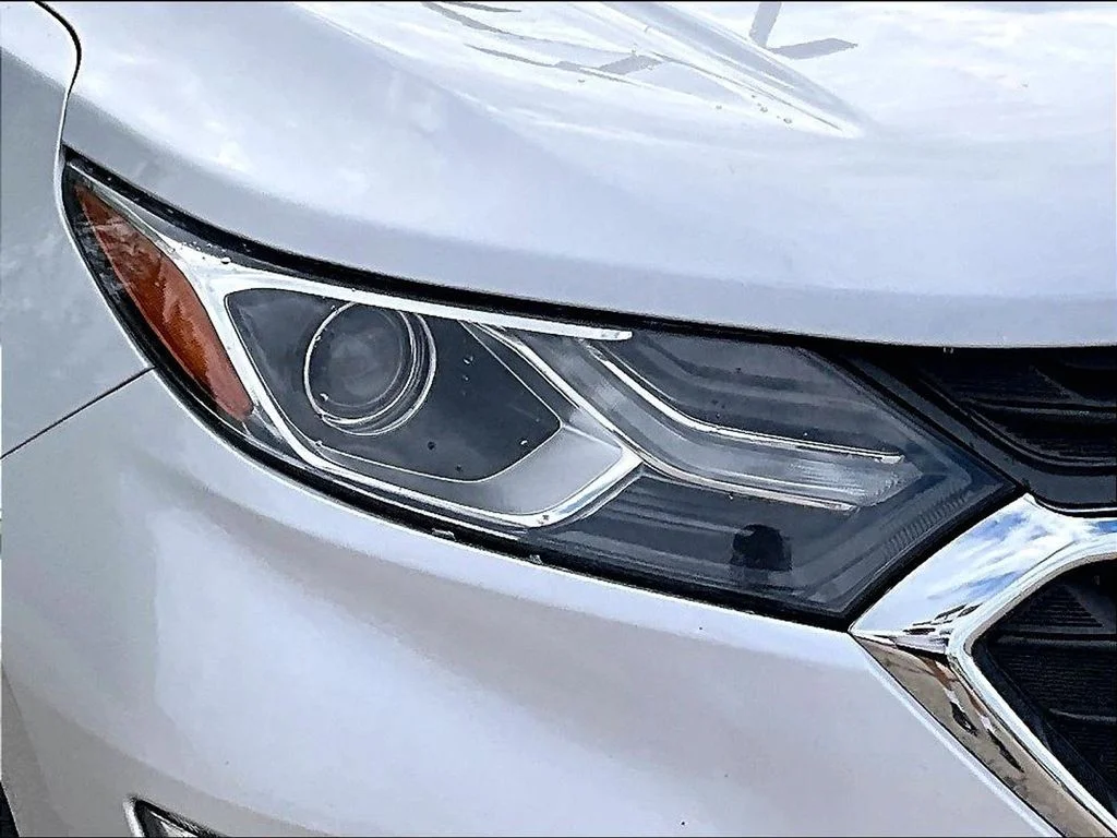 Used 2018 Silver Chevrolet LT image 34