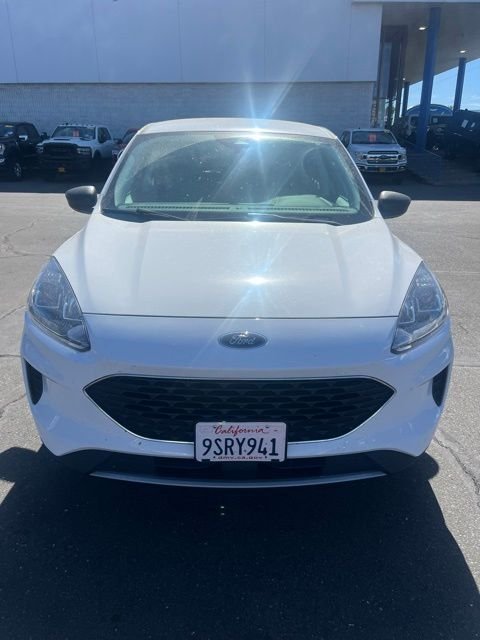 Used 2022 White Ford SE image 3
