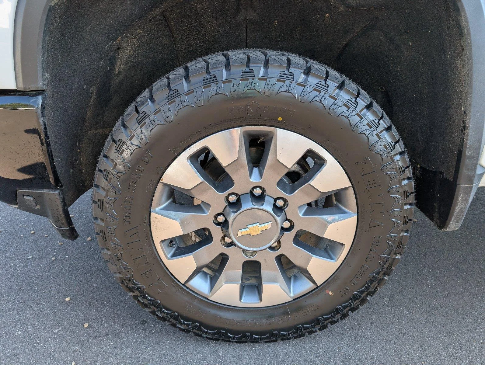 Used 2021 SUMMIT WHITE Chevrolet Custom image 11
