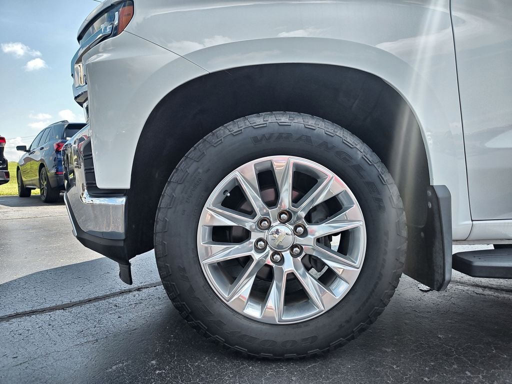Used 2019 White Chevrolet LTZ image 10