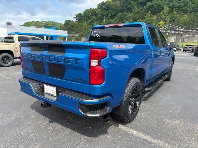 Used 2023 Glacier Blue Metallic Chevrolet Custom image 3