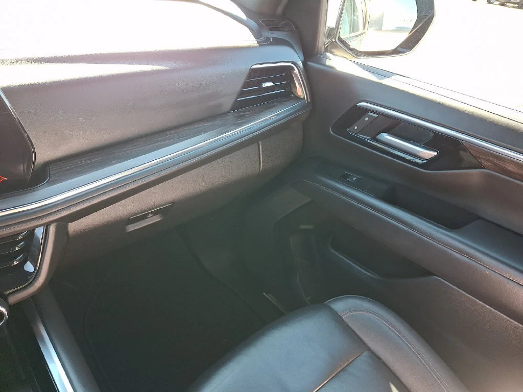 Used 2025 Sterling Gray Metallic Chevrolet Z71 image 17