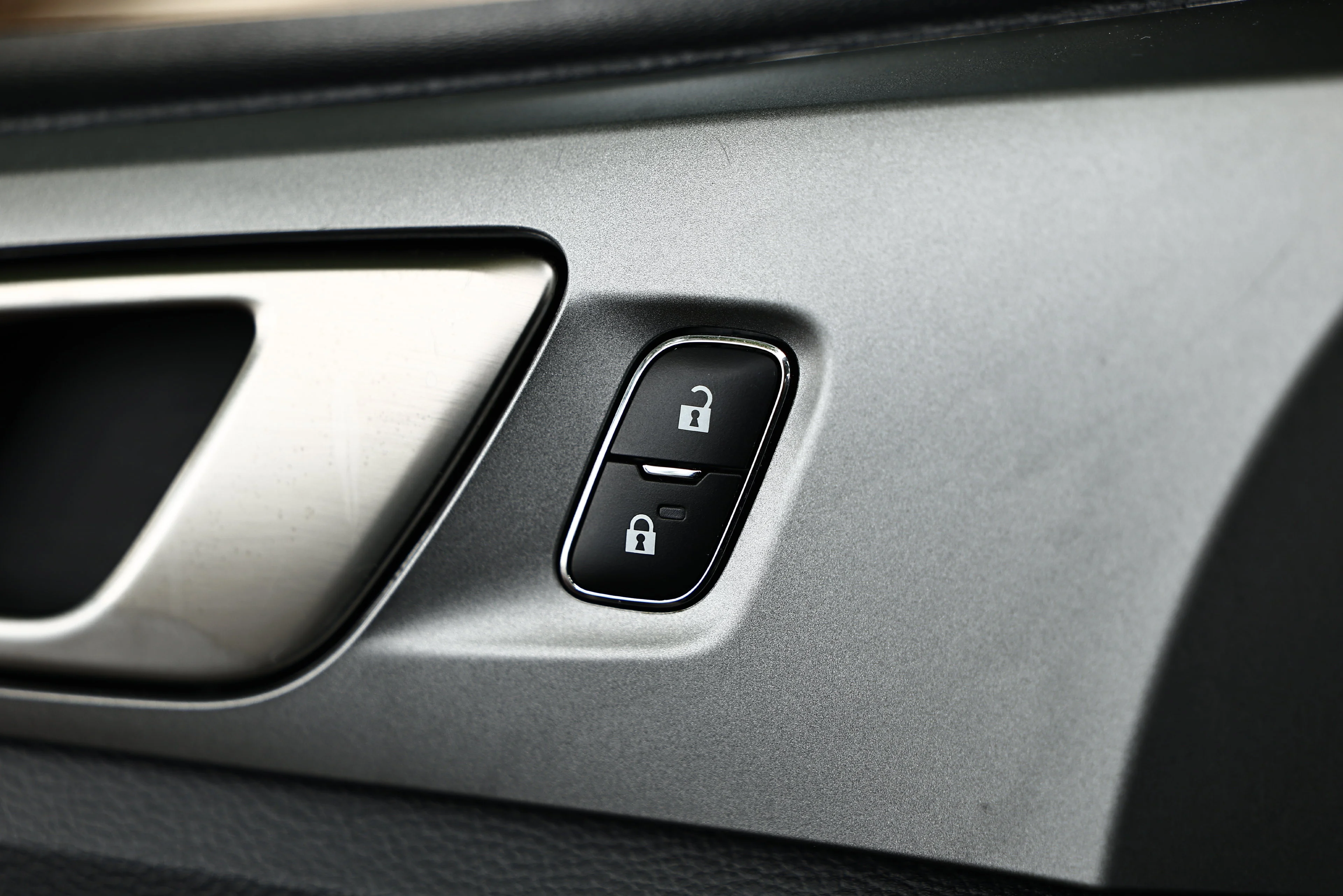 Used 2019 Magnetic Metallic Ford XLT image 16