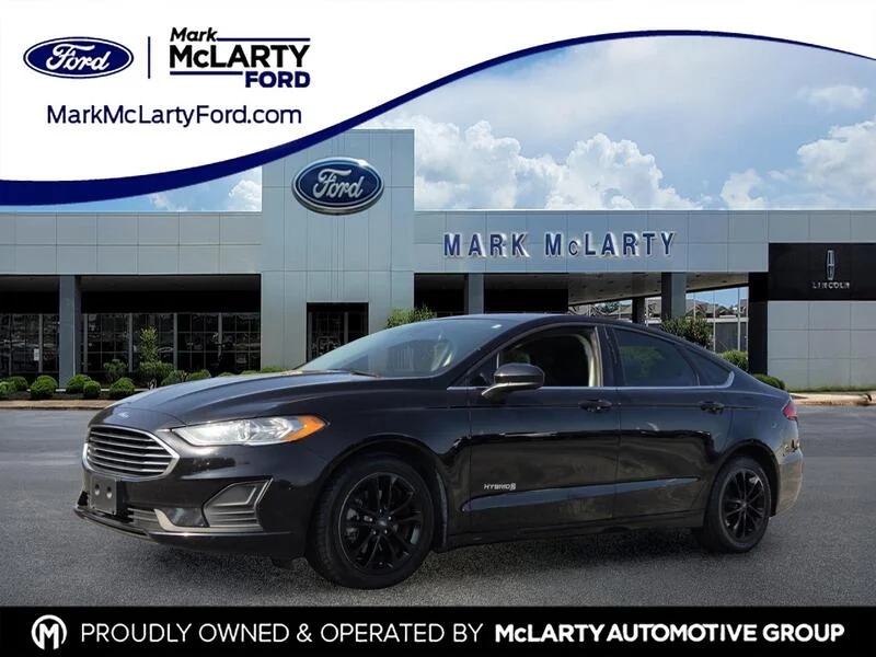 Used 2019 Black FORD SE FWD image 1