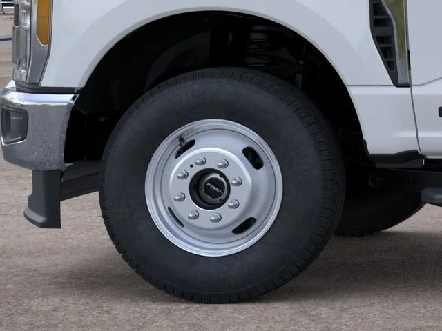 New 2026 Oxford White Ford XL image 19