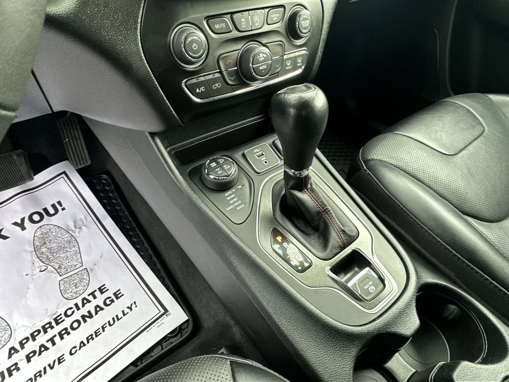 2022 JEEP CHEROKEE - Image 13