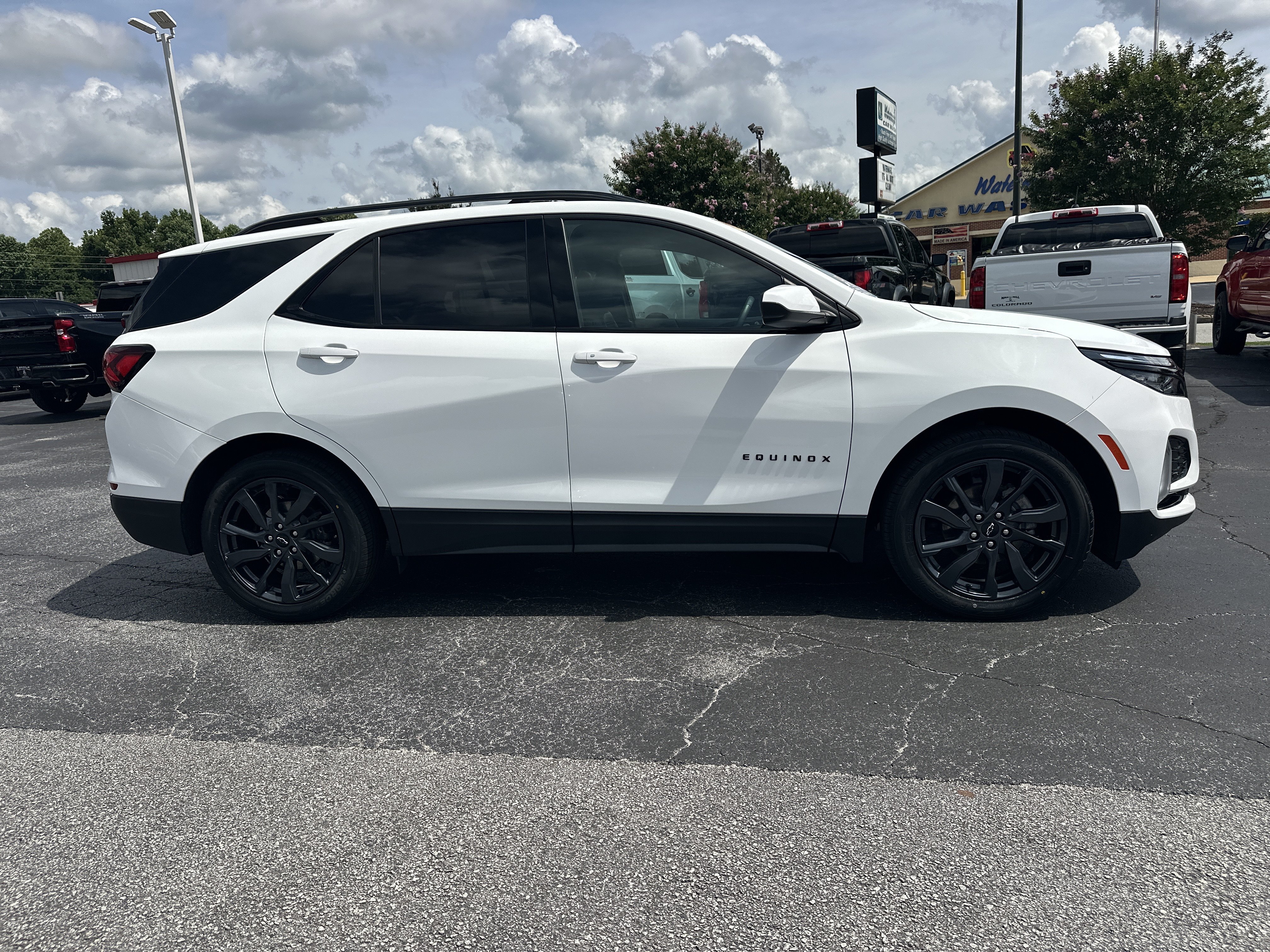 Used 2024 Summit White Chevrolet RS image 9