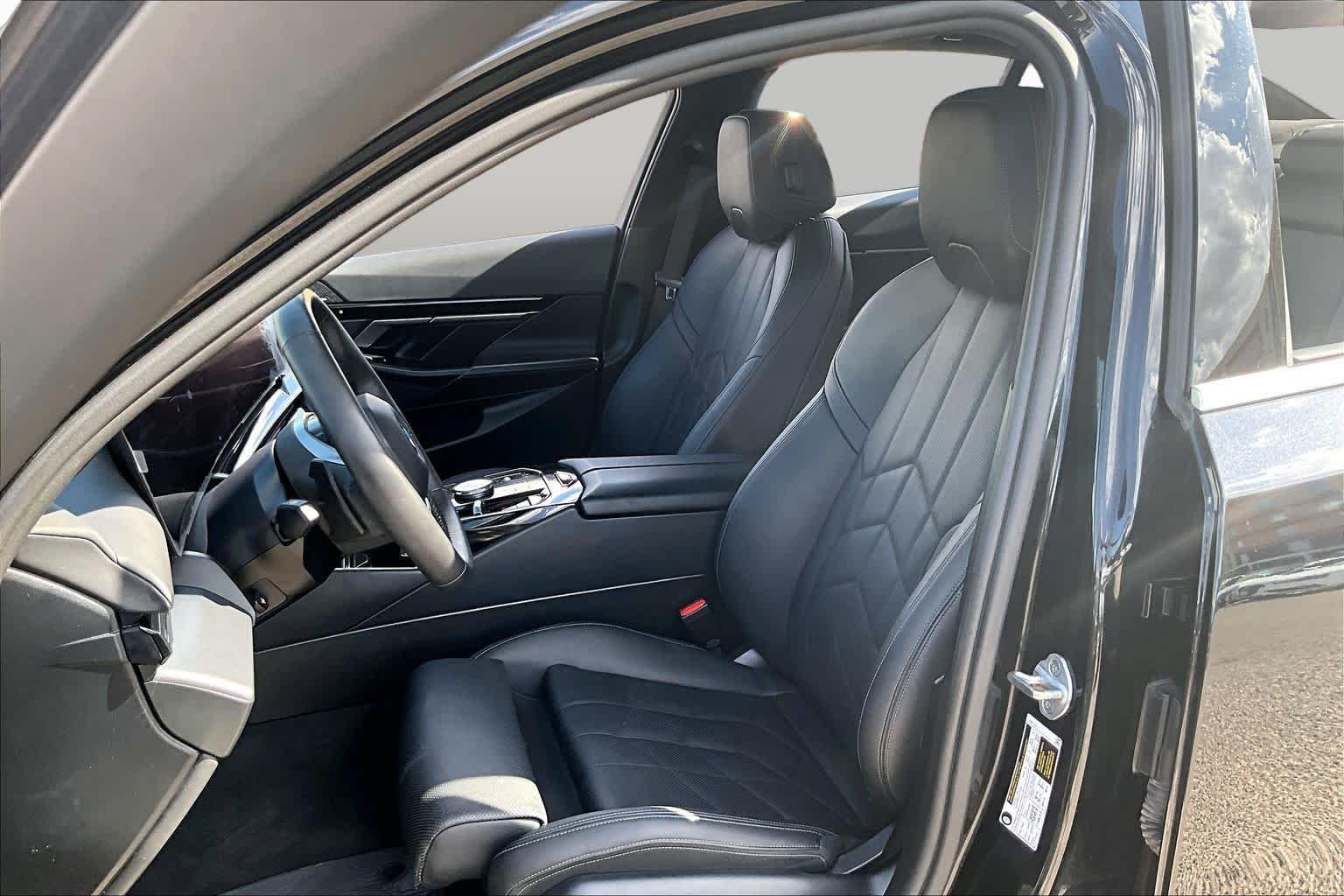 Used 2024 Black Sapphire Metallic BMW 530i image 6