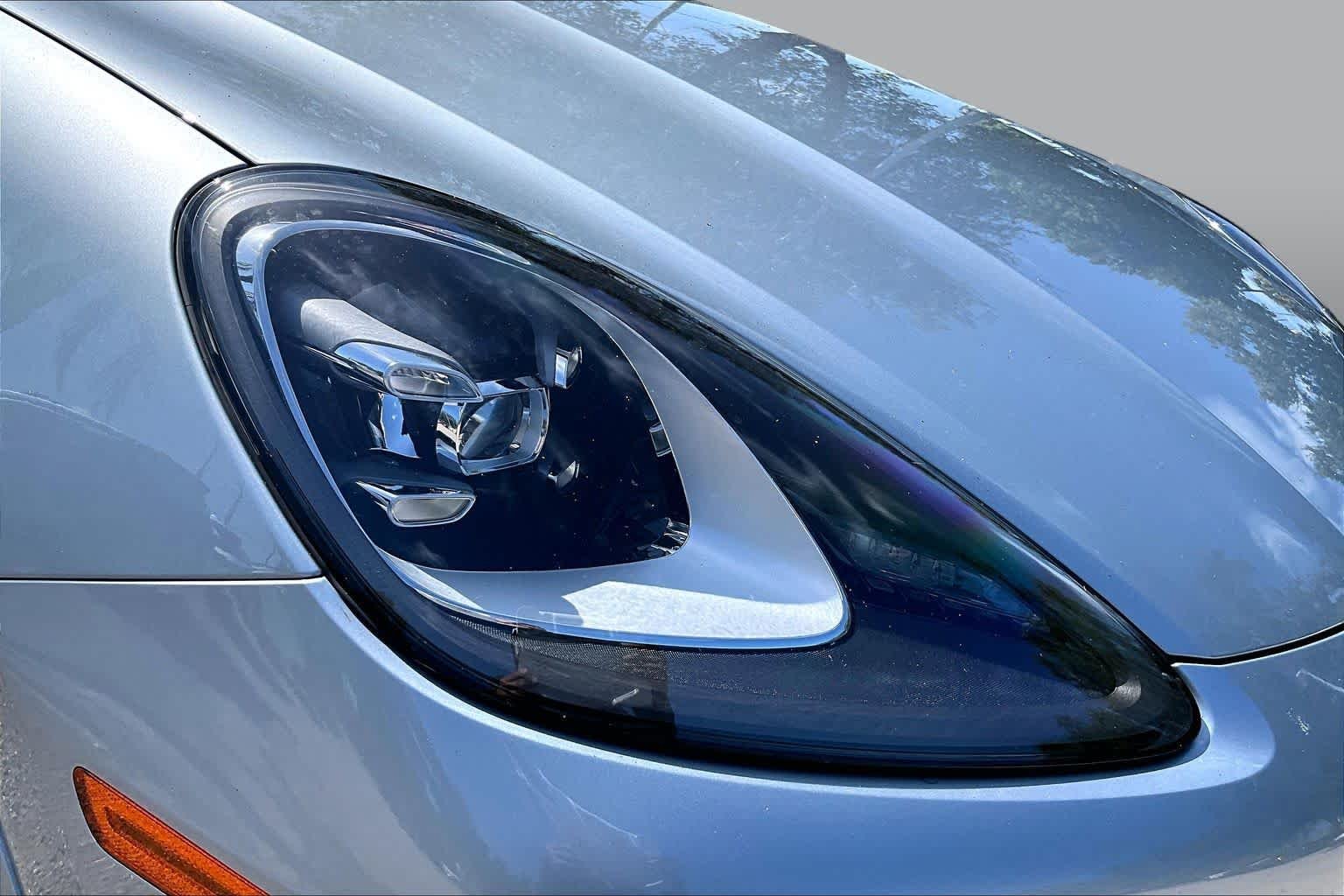 Used 2023  Porsche  image 28
