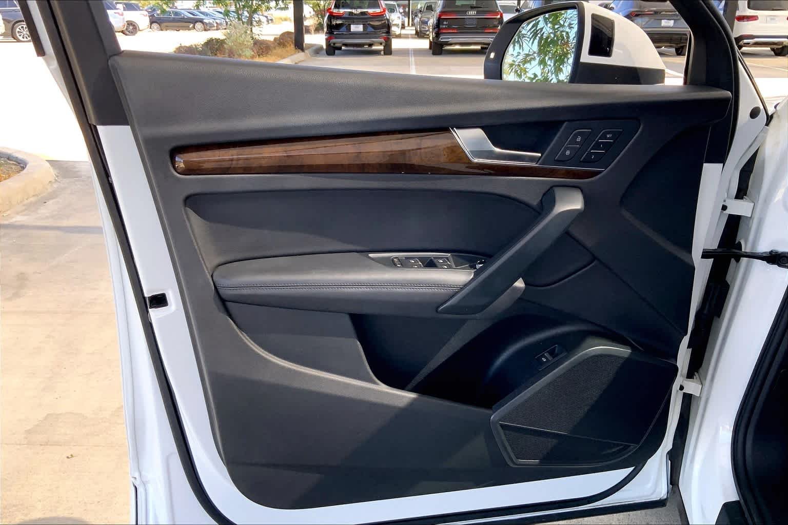 Used 2019 Ibis White Audi Premium Plus image 21