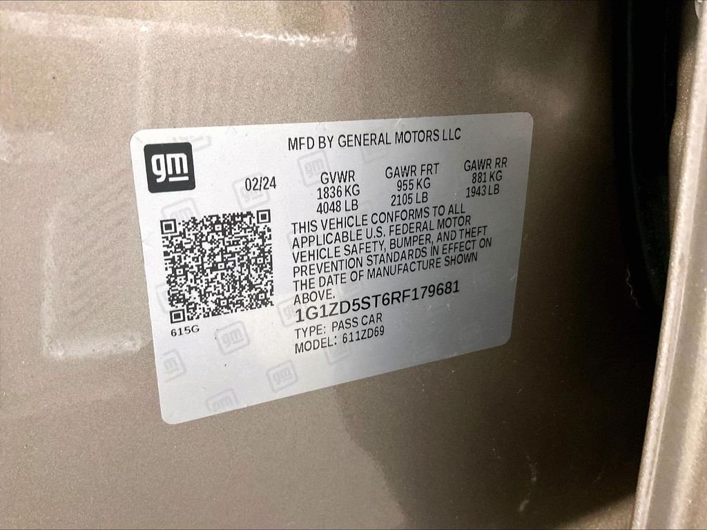 Used 2024 Gray Chevrolet LT image 35