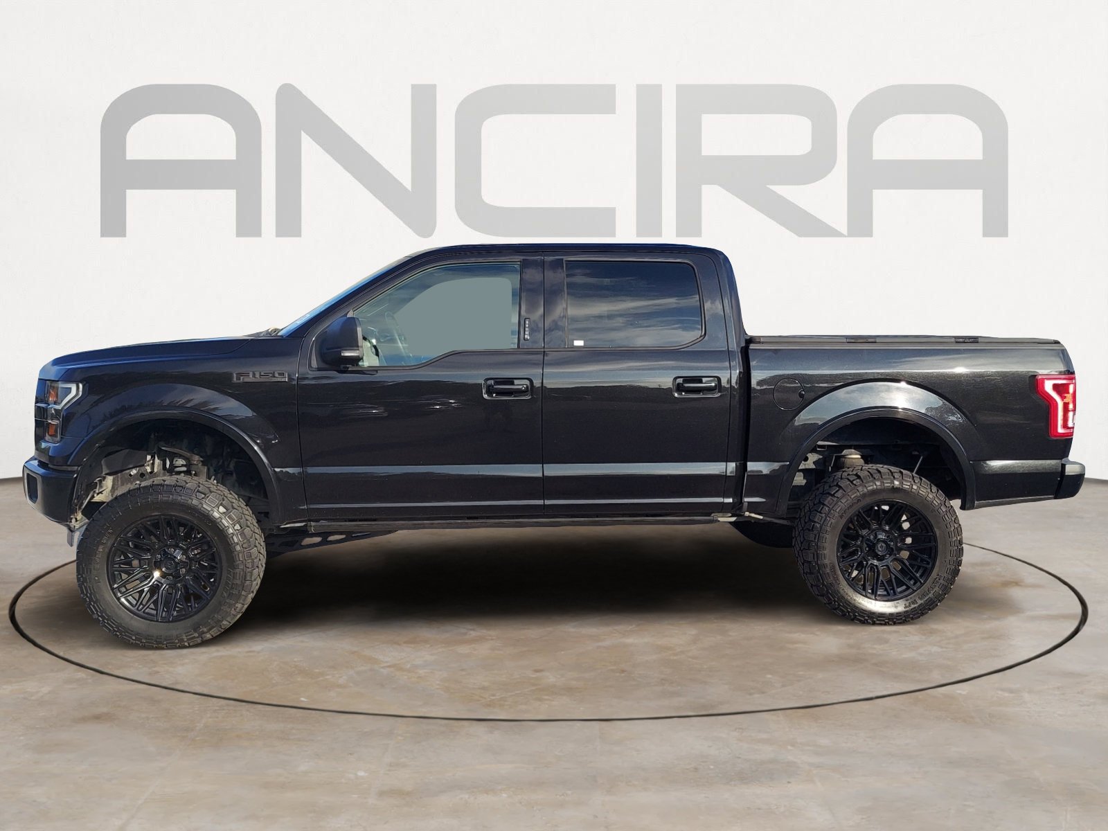Used 2015 Tuxedo Black Metallic Ford XLT image 7