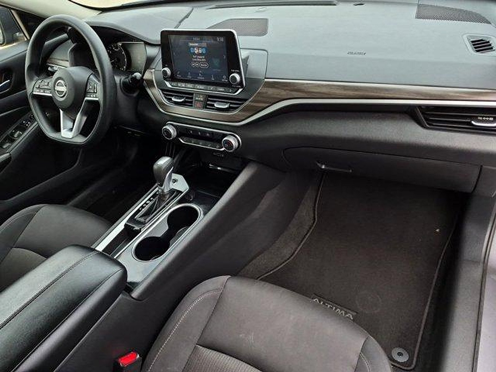2024 Nissan Altima SV - Photo 27