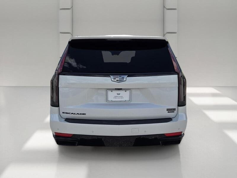 Used 2022 Crystal White CADILLAC 4WD 4DR SPORT image 4