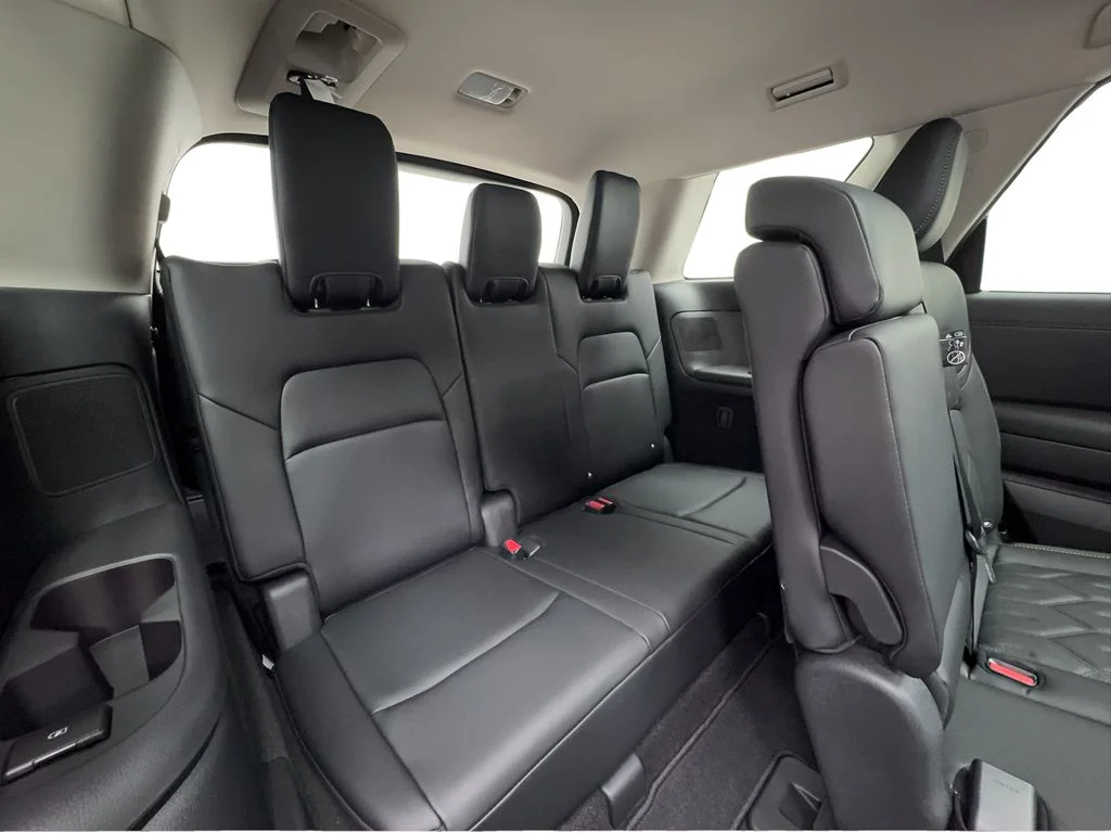 Used 2026 Gray Nissan Platinum image 32