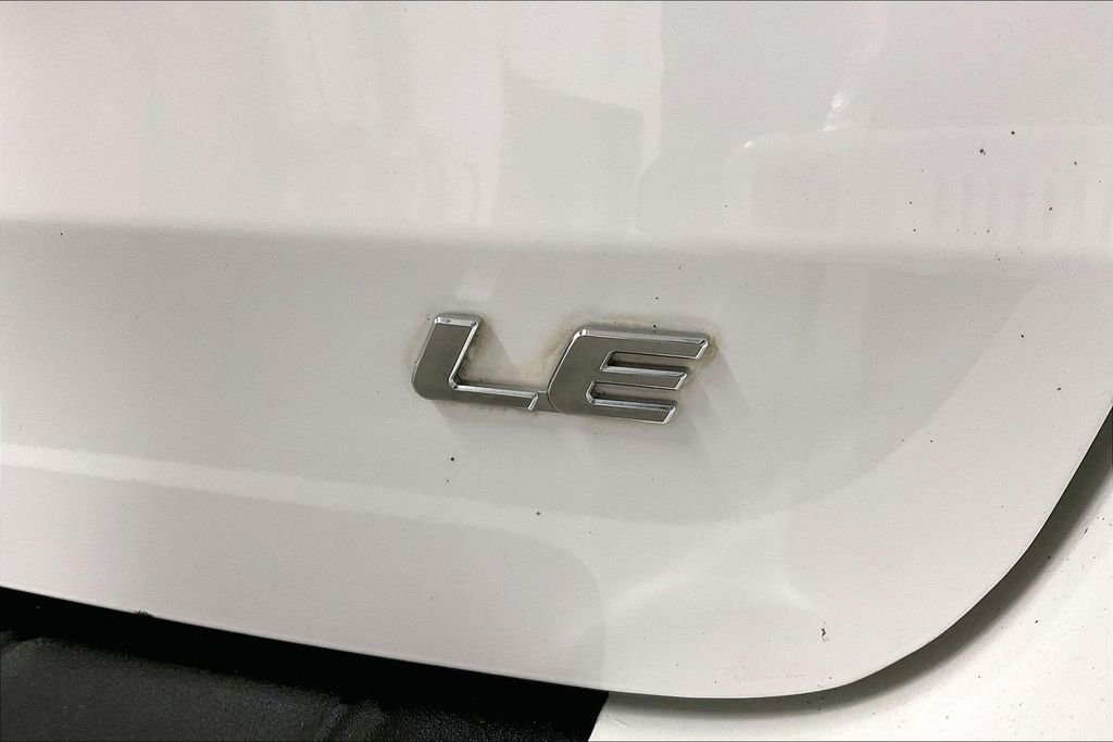Used 2019 White Toyota LE image 11