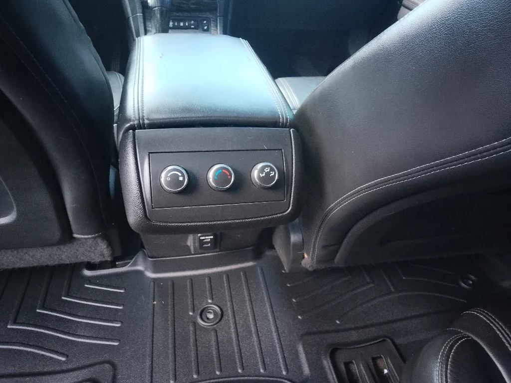 Used 2014 Iridium Metallic Buick Leather image 13