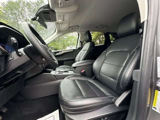 Used 2022 Gray Ford SEL image 11