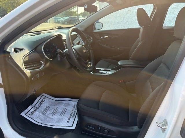 Used 2024 Summit White Chevrolet LT image 13
