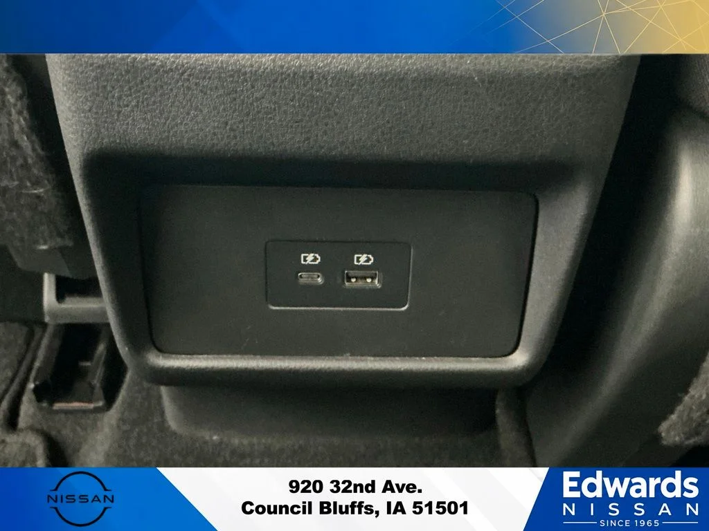 Used 2021 Blue Nissan SV image 13