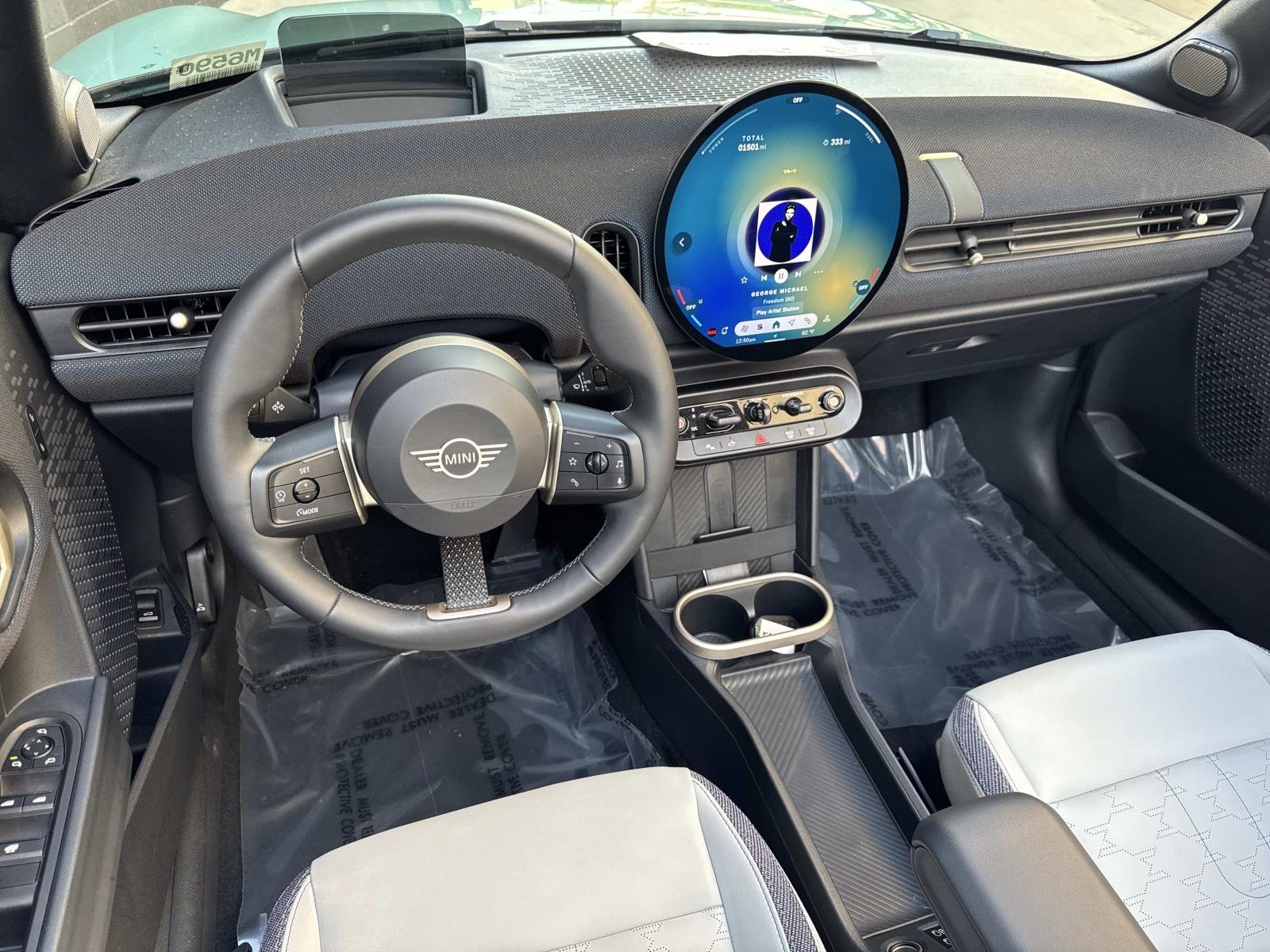 2025 MINI Convertible S - Photo 6