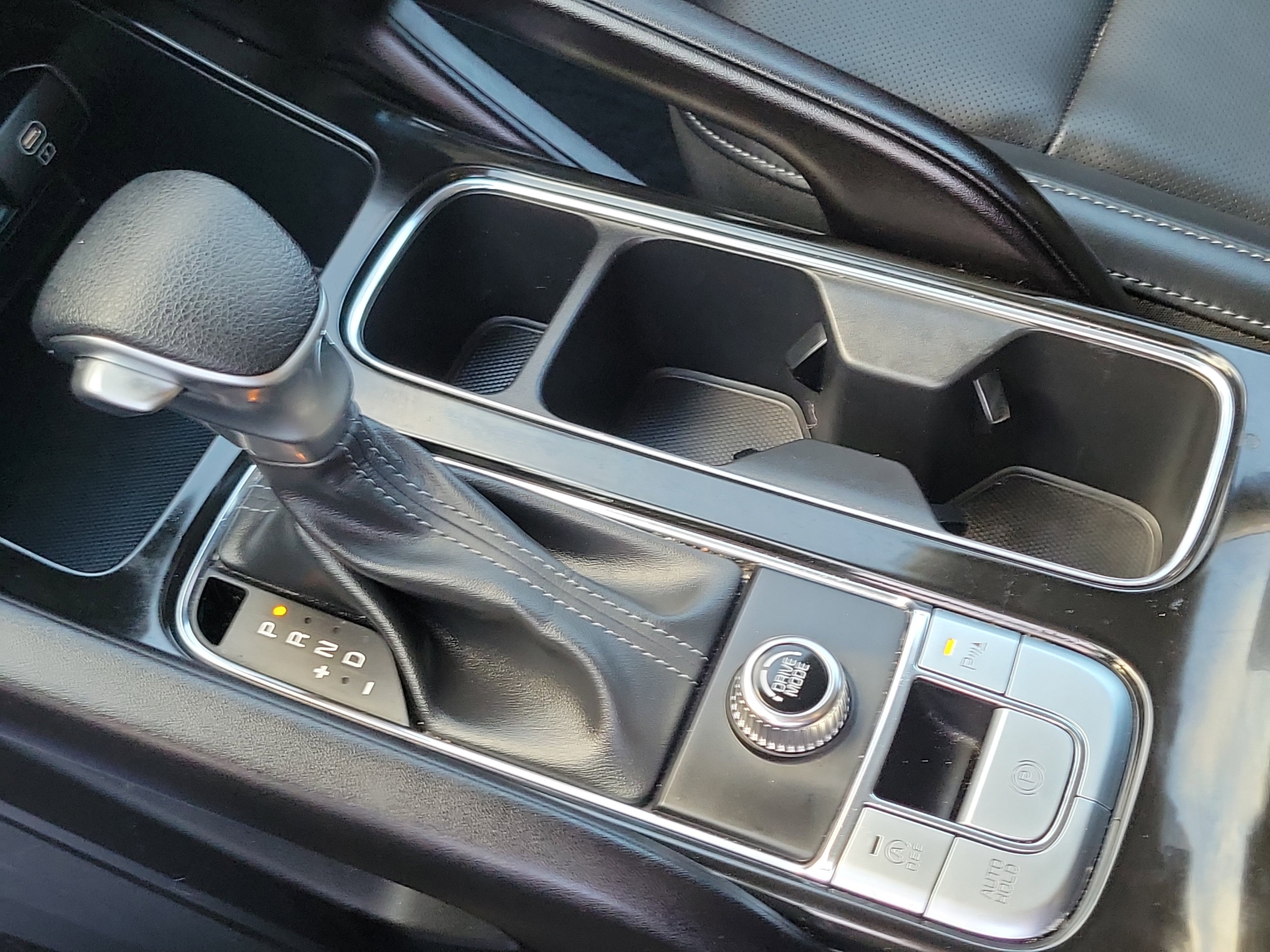 2025 Kia Telluride LX - Photo 14
