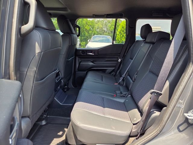 Used 2025  Toyota Base image 13