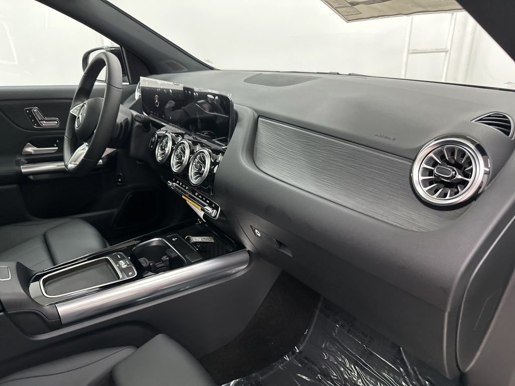 New 2026 Night Black Mercedes-Benz GLA 250 image 25