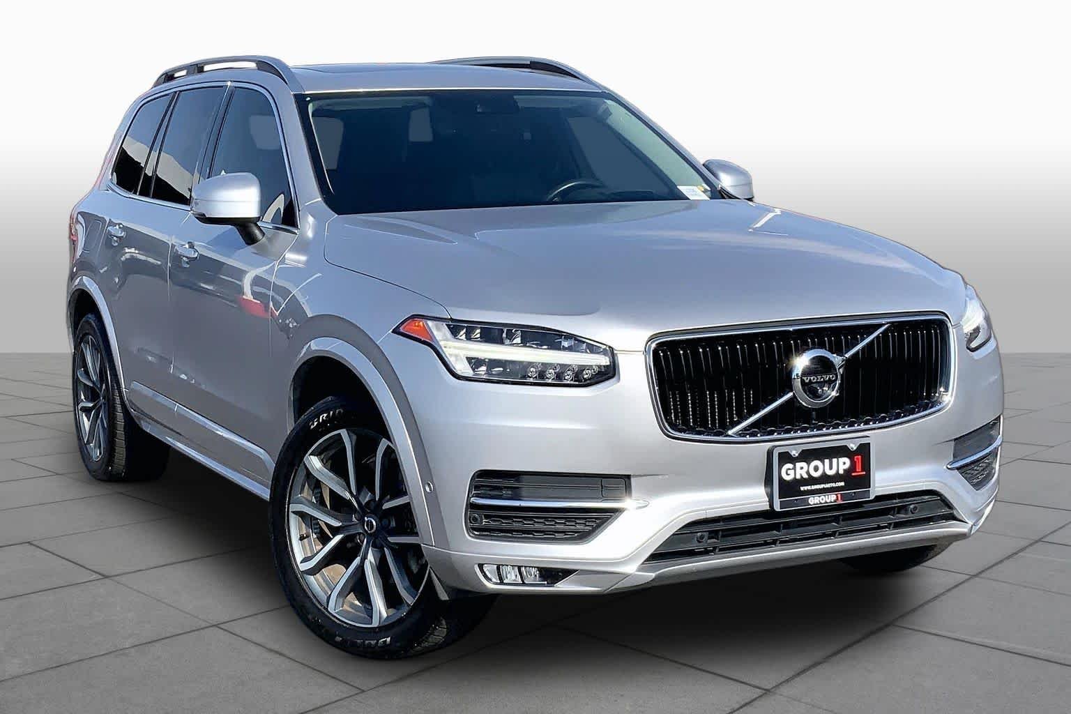 Pre-Owned 2018 Volvo XC90 Momentum
