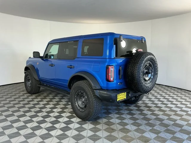 Used 2025 Blue Metallic Ford Badlands image 7