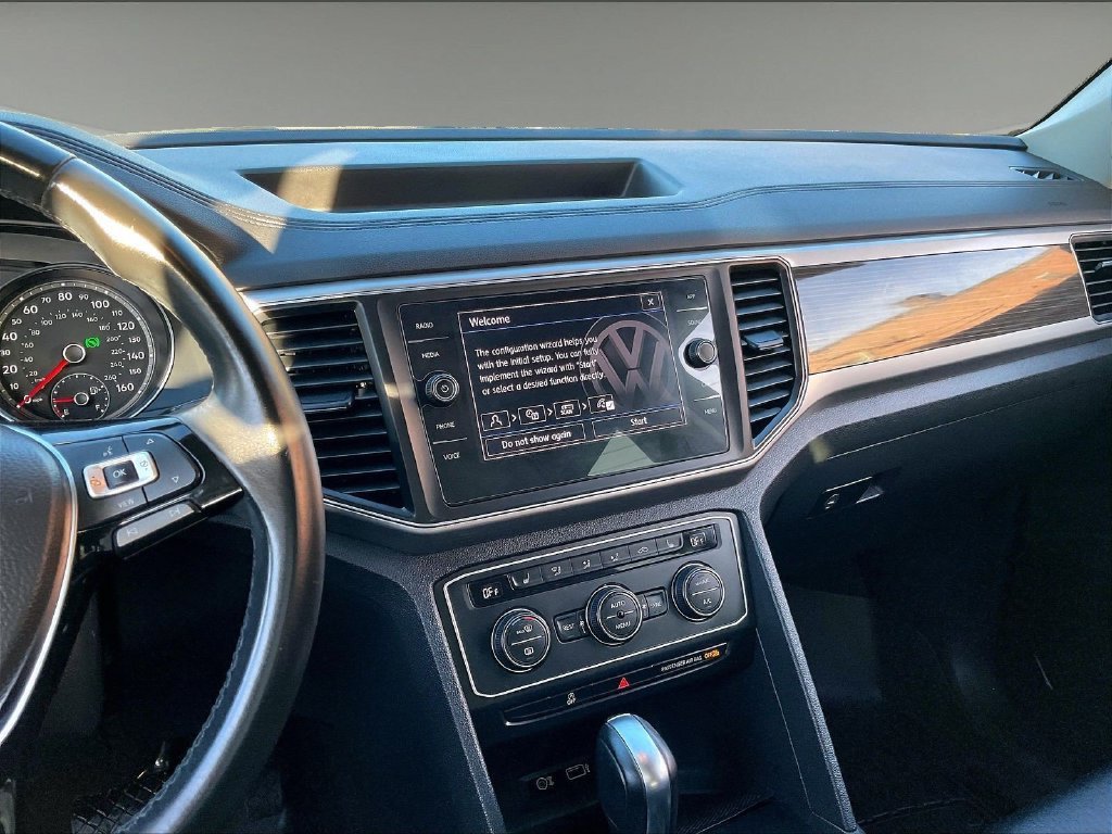 Used 2019 Gray Volkswagen 3.6L V6 SE image 18