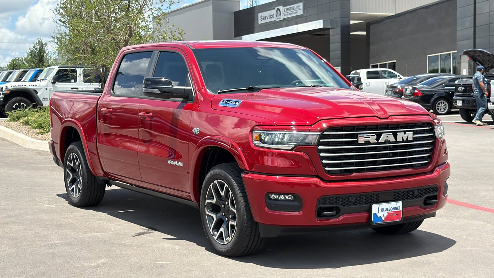 New 2026 Molten Red Pearl-Coat Exterior Paint RAM Laramie image 3