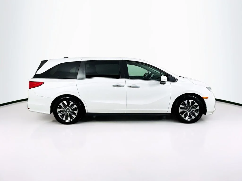 Certified Used 2023 Platinum White Pearl Honda EX-L image 9