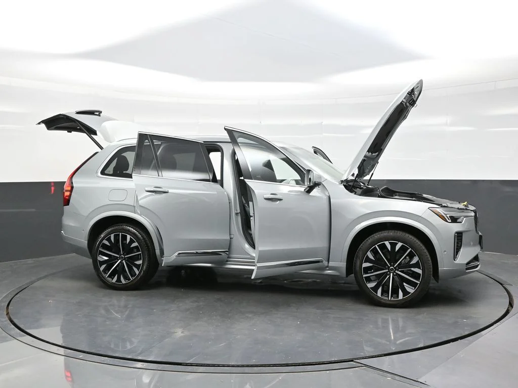 New 2026 Vapour Grey Volvo Plus image 45