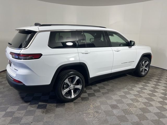 Used 2023 White Jeep Limited image 9