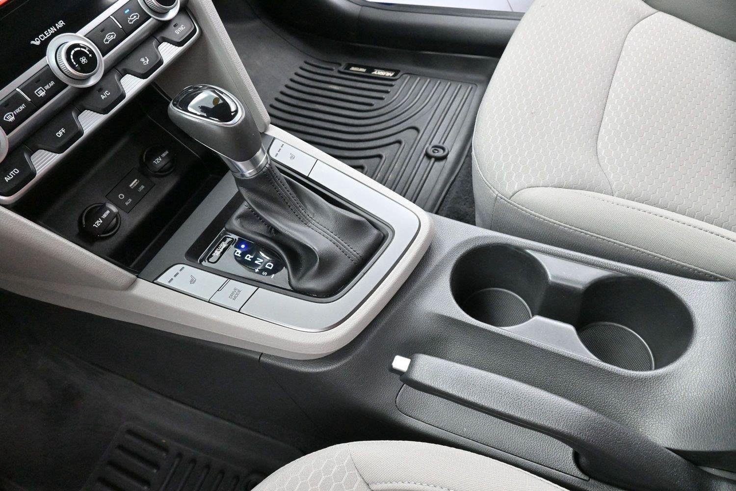 Used 2020 Lakeside Blue Hyundai Value Edition image 24