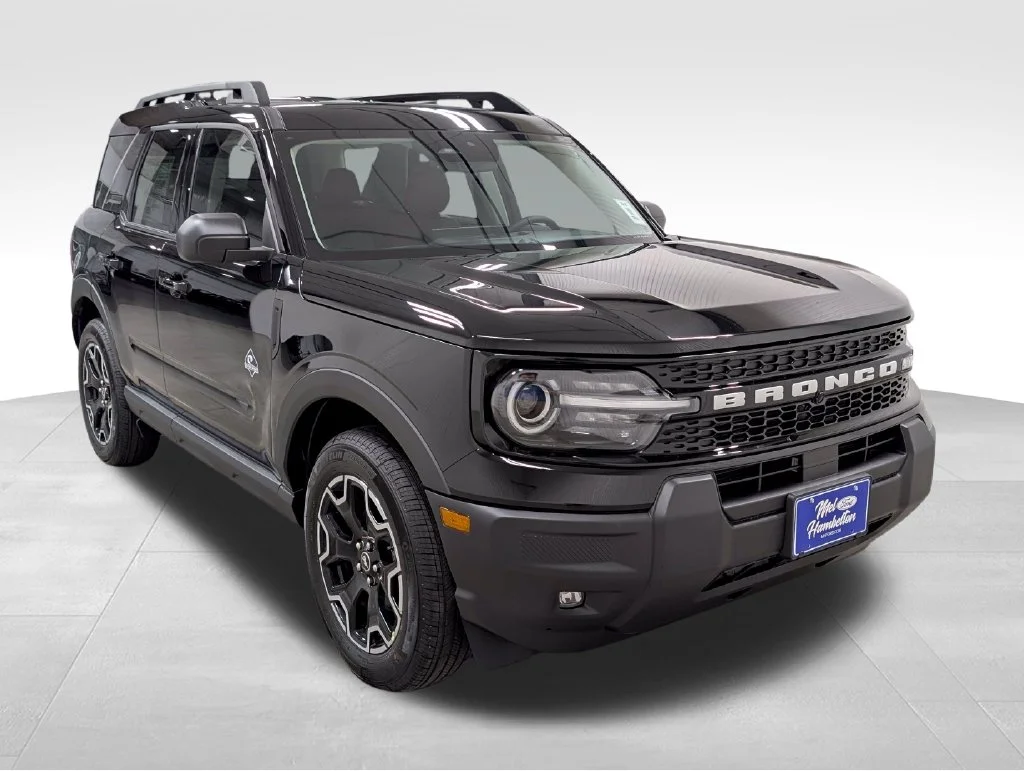 New 2026 Shadow Black Ford Outer Banks® image 18