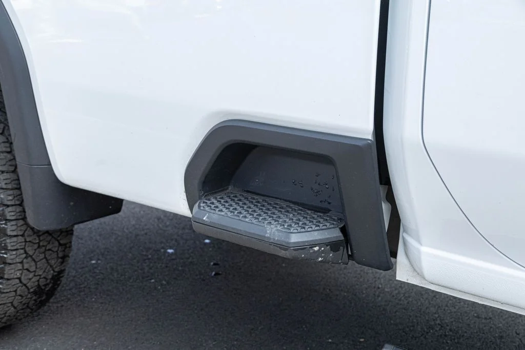 Used 2025 White GMC Denali Ultimate image 20