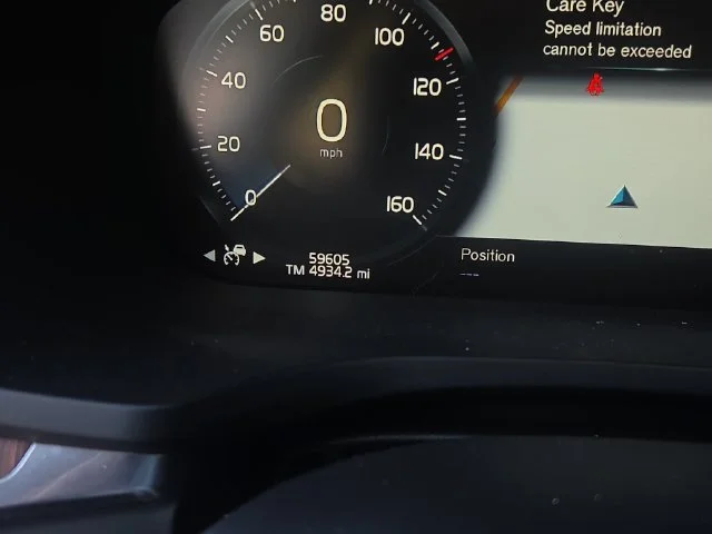 Used 2021 White Volvo T5 Momentum image 28