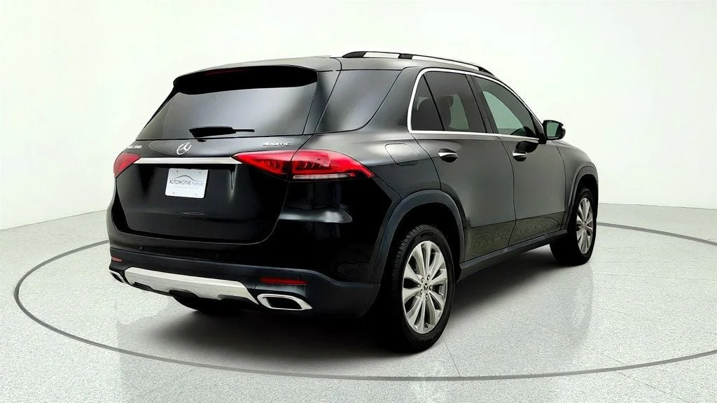 Used 2020 Black Mercedes-Benz GLE 350 4MATIC® SUV w/ Premium Pkg image 5