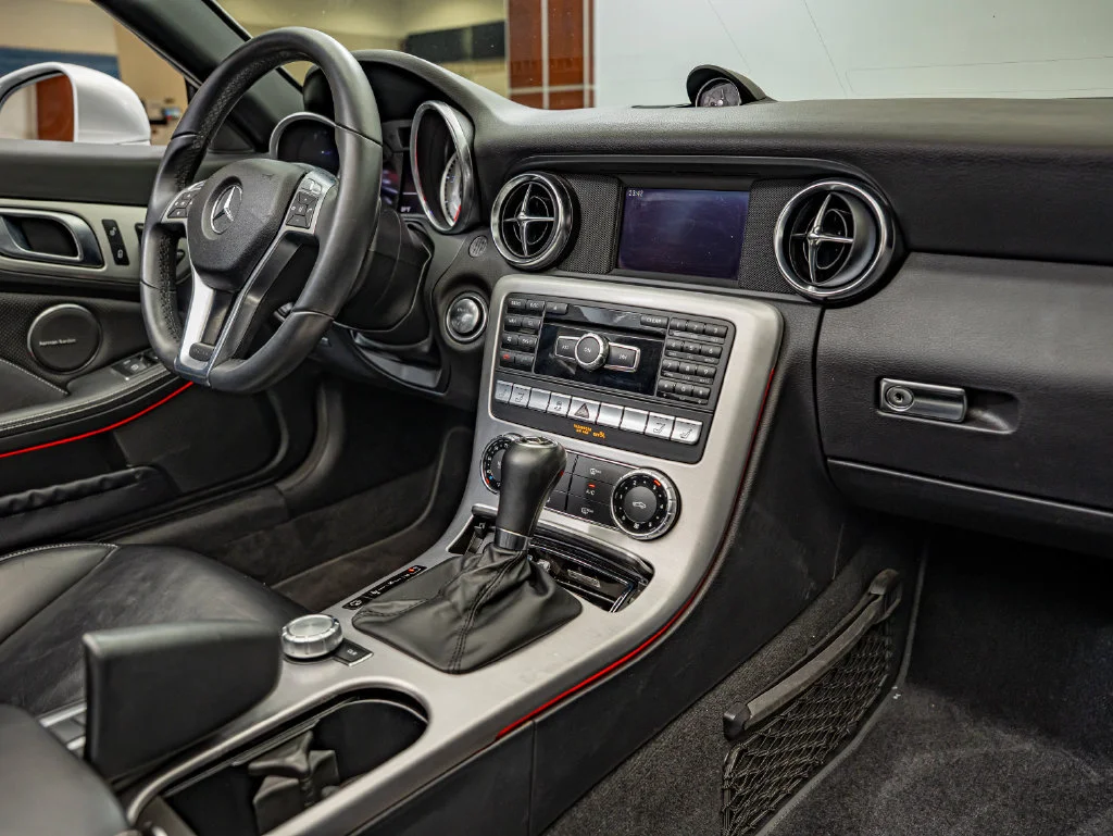 Used 2013 Silver Mercedes-Benz SLK 250 image 44