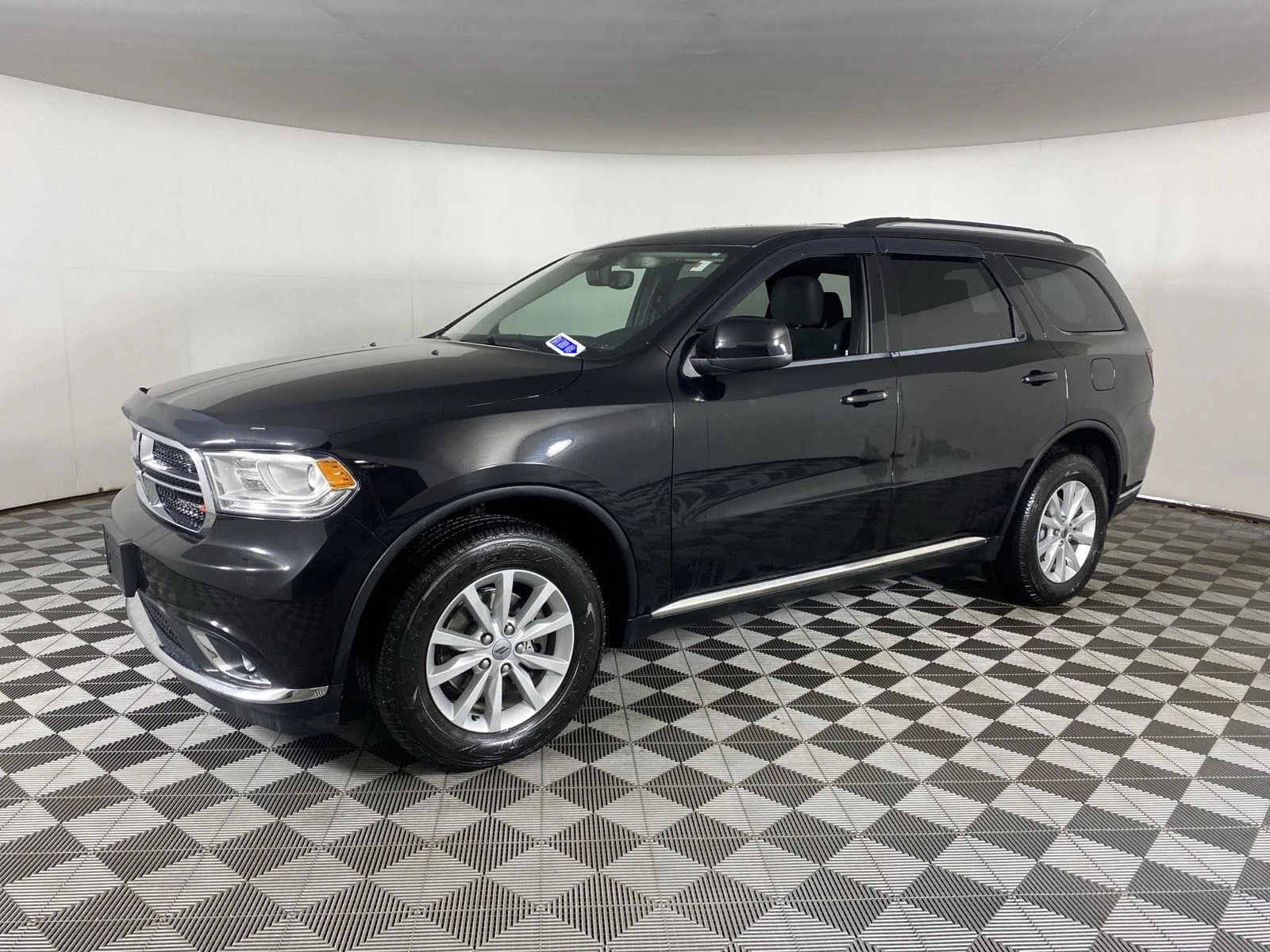 Used 2020 DB Black Clearcoat Dodge SXT Plus image 6