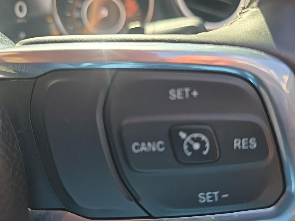 Used 2023 White Jeep Sahara image 28
