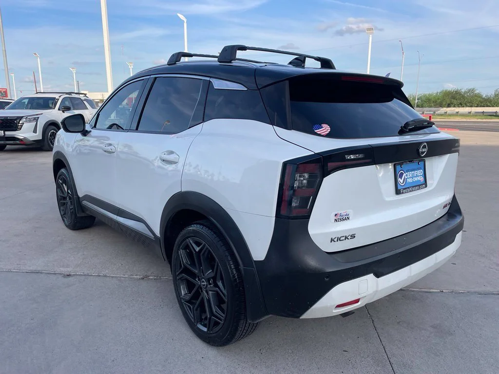 Used 2025 White Nissan SR image 5