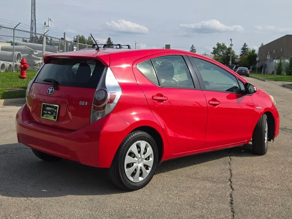 Used 2013 Red Toyota Three image 9