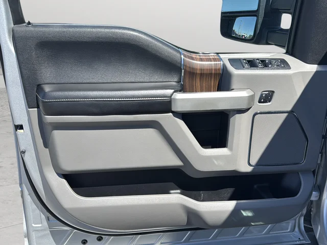 Used 2017 Silver Ford Lariat image 16