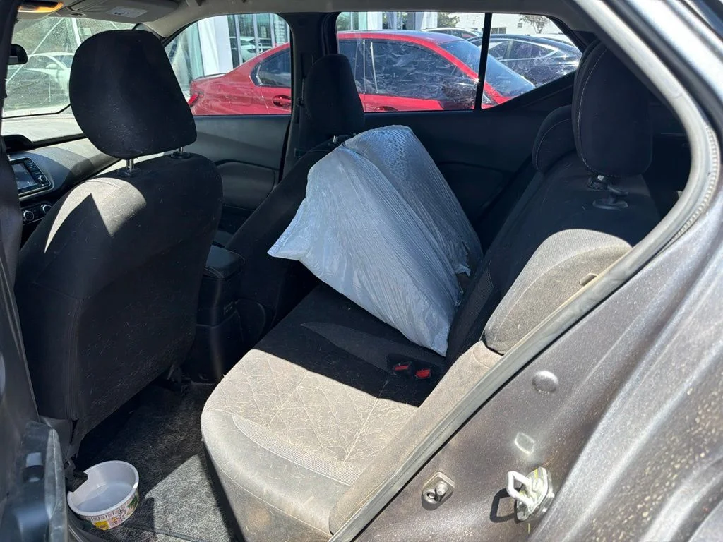 Used 2020 Gray Nissan S image 13